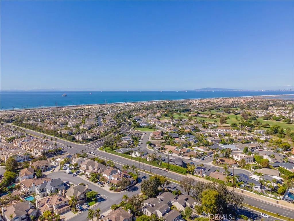 19748 Shorecliff, Huntington Beach, California 92648 home-pic-1