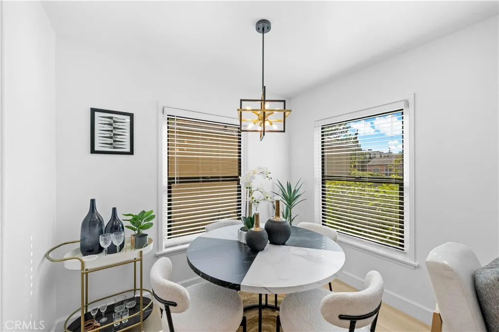 6714 Mclennan, Lake Balboa, California 91406 home-pic-6