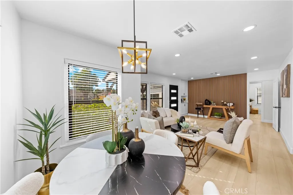 6714 Mclennan, Lake Balboa, California 91406 home-pic-5