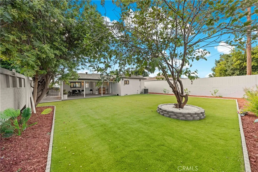 6714 Mclennan, Lake Balboa, California 91406 home-pic-30