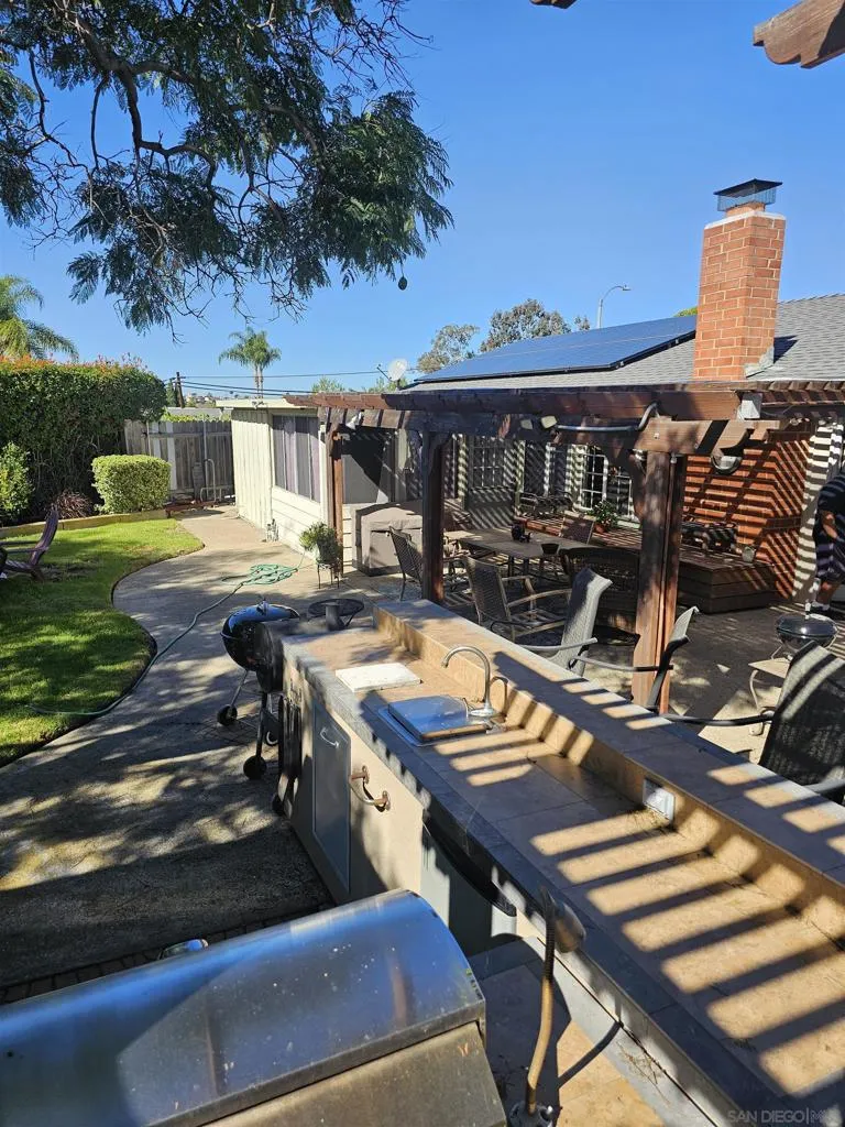 , San Diego, California 92111 home-pic-26