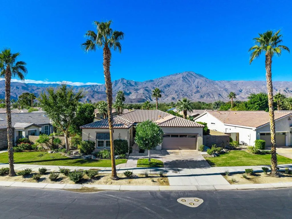 81943 Prism Drive, La Quinta, California 92253 home-pic-4