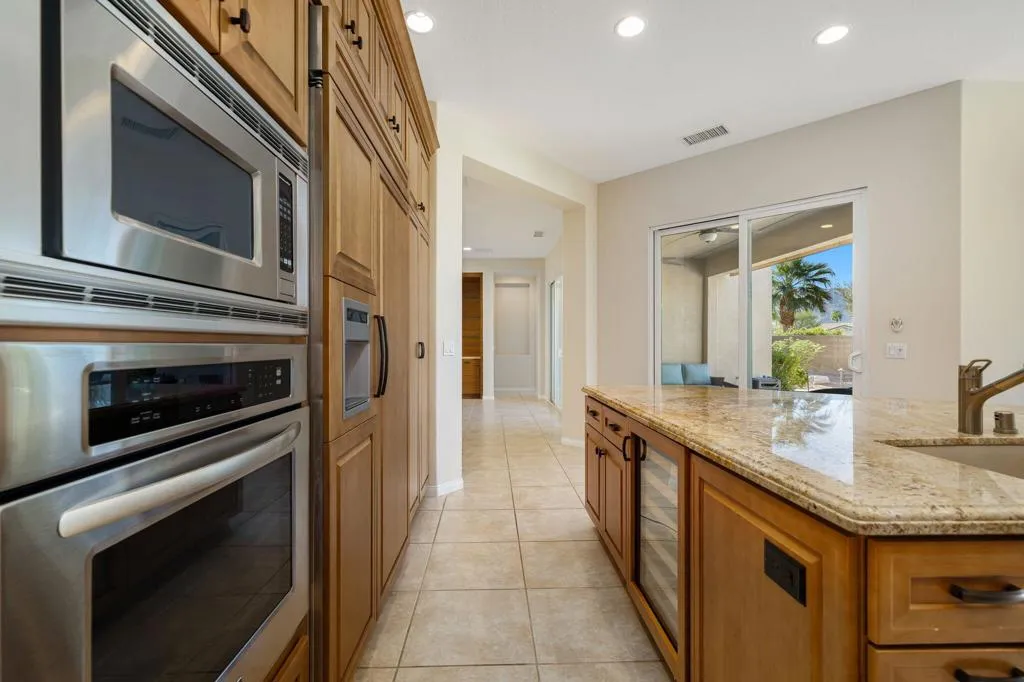 81943 Prism Drive, La Quinta, California 92253 home-pic-25