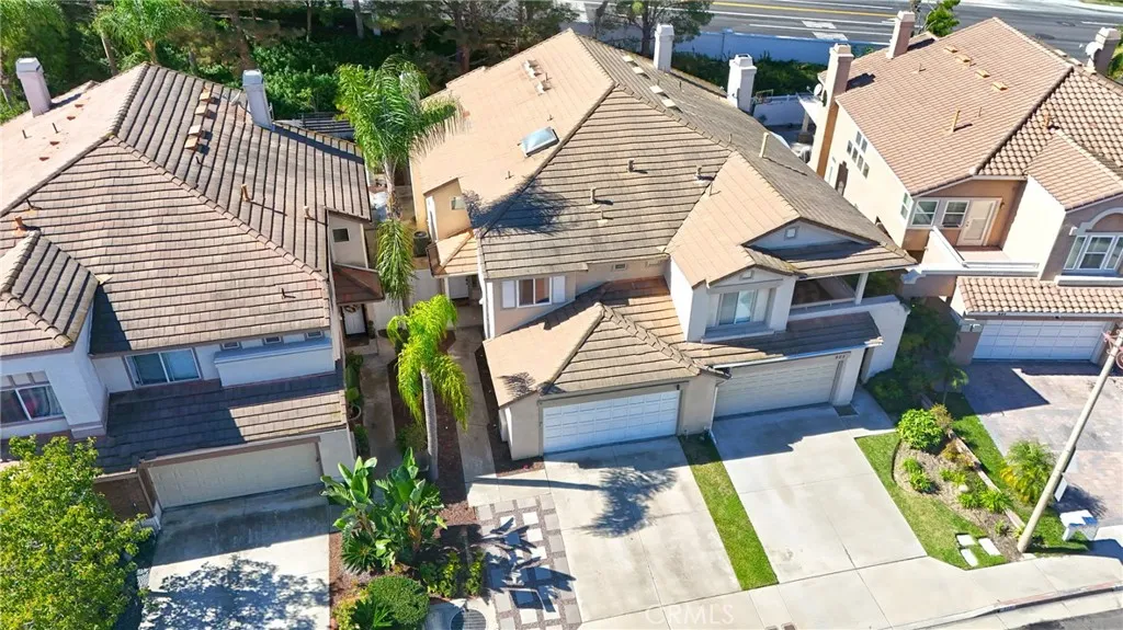 927 S Lone Pine, Anaheim Hills, California 92808 home-pic-1