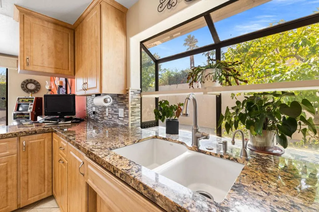 73681 Agave Lane, Palm Desert, California 92260 home-pic-13