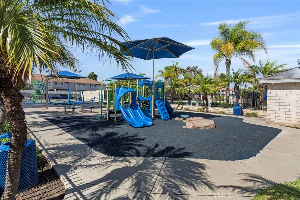 9831 9831 Continental Dr., Huntington Beach, California 92646 home-pic-31