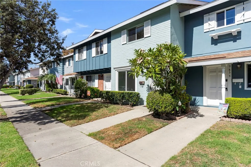 9831 9831 Continental Dr., Huntington Beach, California 92646 home-pic-1