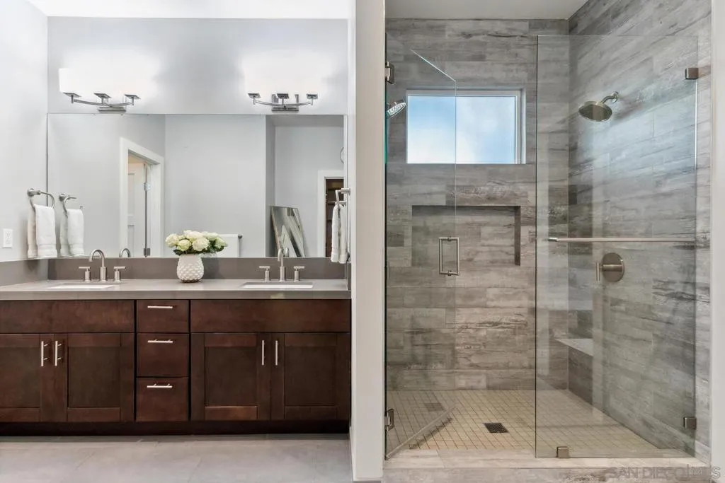 6411 Dowling Dr, La Jolla, California 92037 home-pic-26