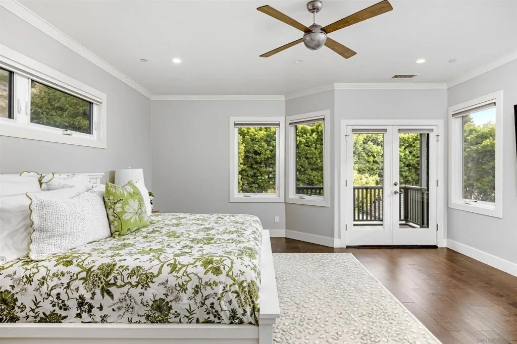 6411 Dowling Dr, La Jolla, California 92037 home-pic-24