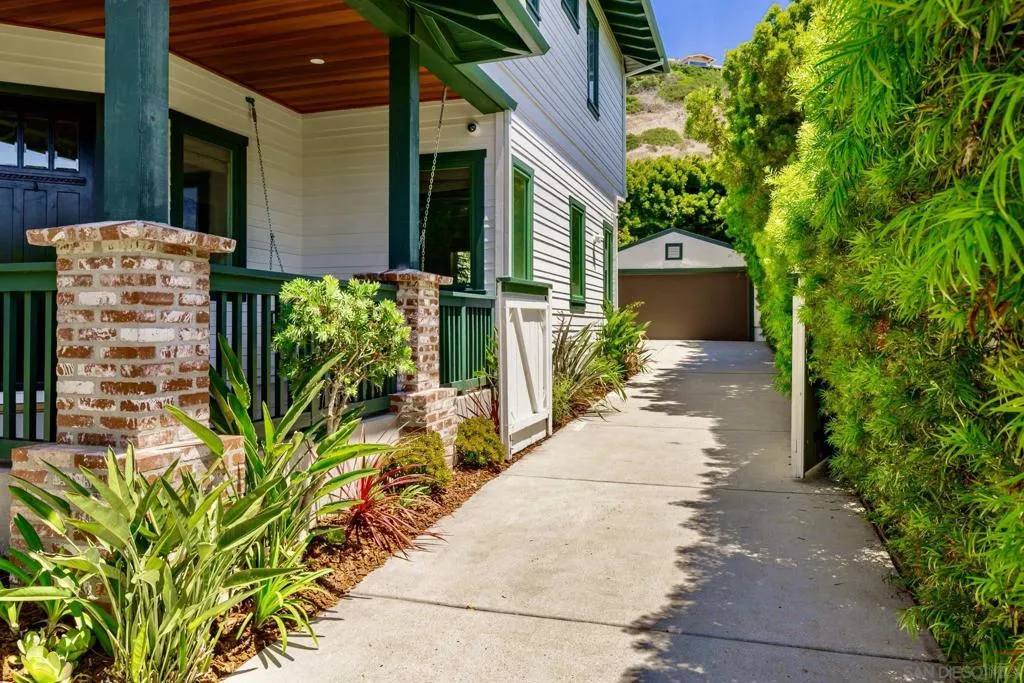 6411 Dowling Dr, La Jolla, California 92037 home-pic-40