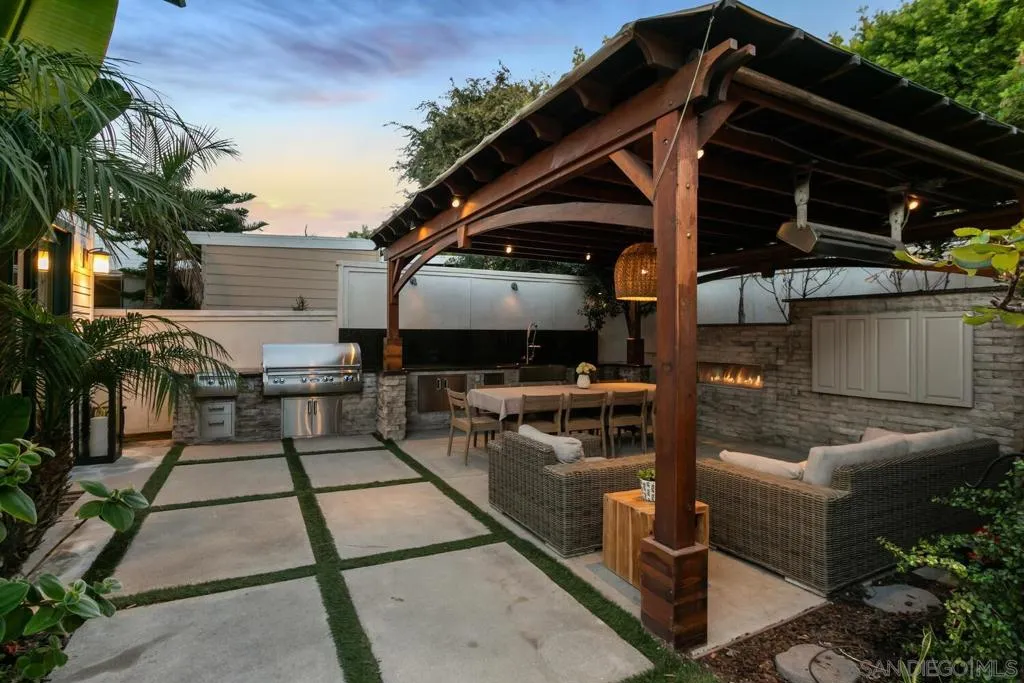 6411 Dowling Dr, La Jolla, California 92037 home-pic-46