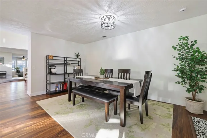 19752 Collins, Canyon Country, California 91351
