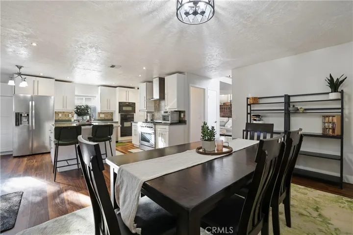 19752 Collins, Canyon Country, California 91351