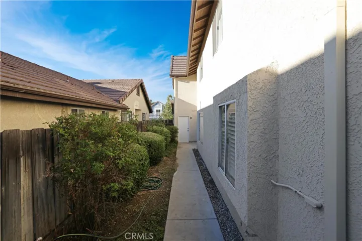 19752 Collins, Canyon Country, California 91351