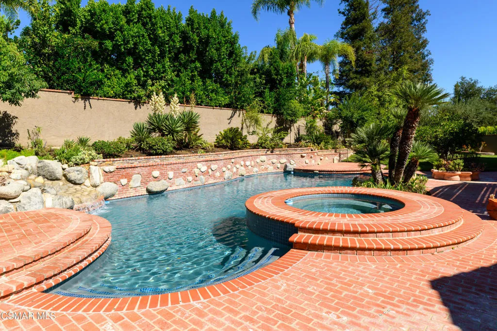 29515 Weeping Willow Drive, Agoura Hills, California 91301 home-pic-11