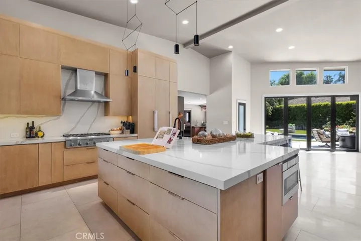 10 Wildhorse Lane, Rolling Hills Estates, California 90274