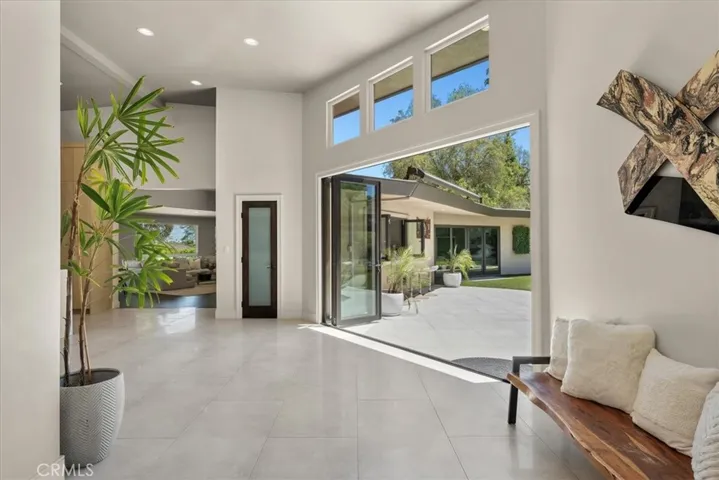 10 Wildhorse Lane, Rolling Hills Estates, California 90274