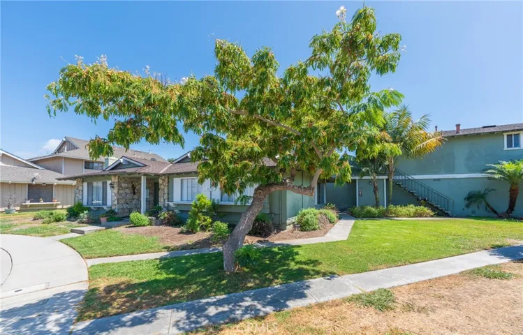 7252 Elk, Huntington Beach, California 92647