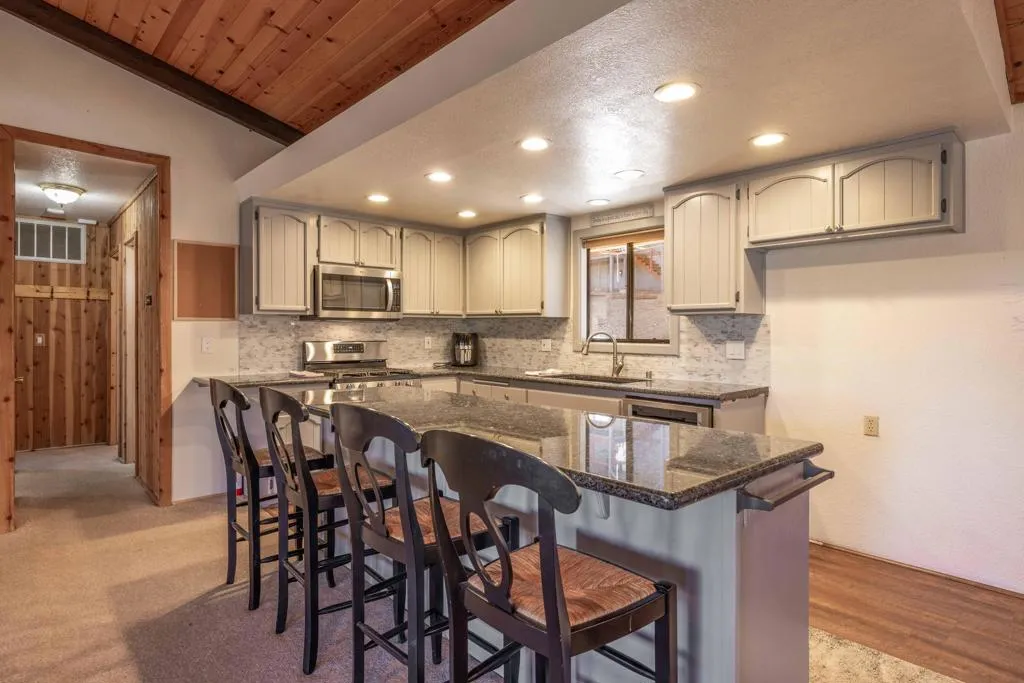1411 Klamath Road, Big Bear, California 92314 home-pic-20