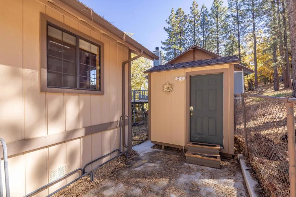1411 Klamath Road, Big Bear, California 92314 home-pic-12