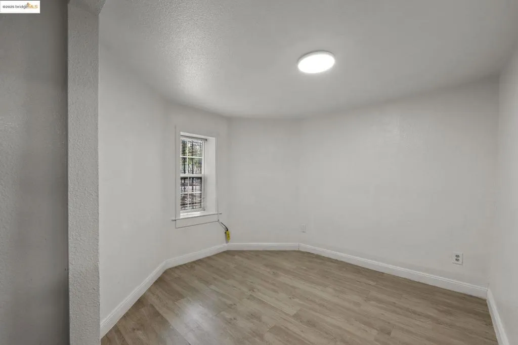 1311 87th Ave, Oakland, California 94621 home-pic-9