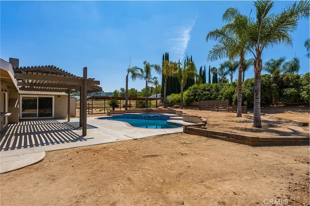 16481 Valle Vista Way, Riverside, California 92506 home-pic-50