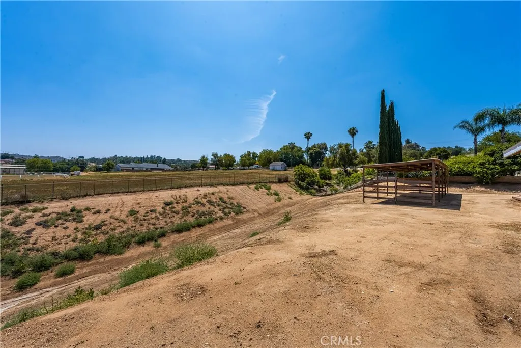 16481 Valle Vista Way, Riverside, California 92506 home-pic-55