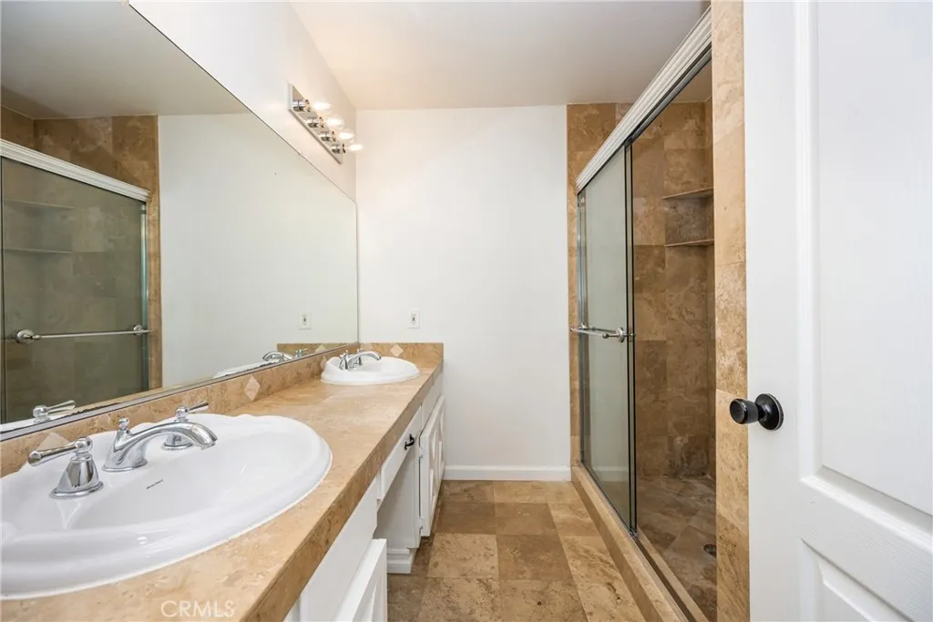 16481 Valle Vista Way, Riverside, California 92506 home-pic-33