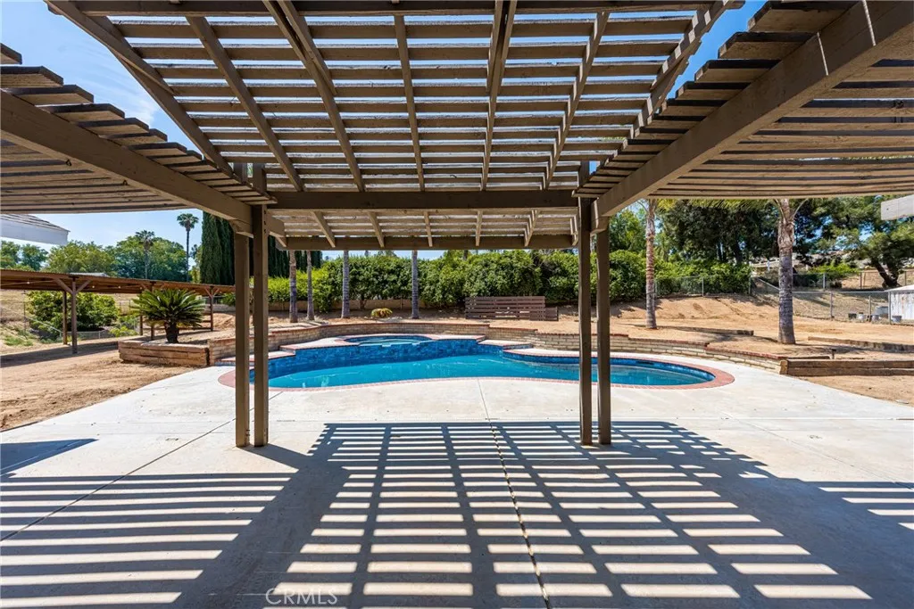 16481 Valle Vista Way, Riverside, California 92506 home-pic-45