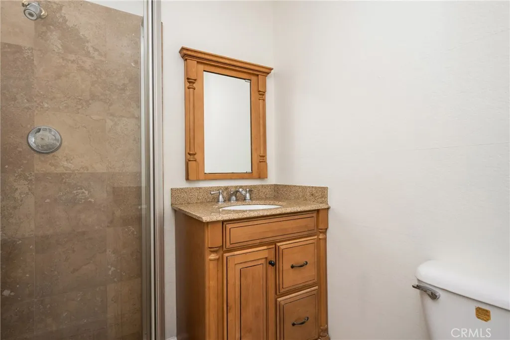 16481 Valle Vista Way, Riverside, California 92506 home-pic-21