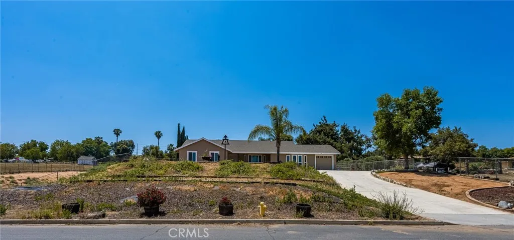 16481 Valle Vista Way, Riverside, California 92506 home-pic-59