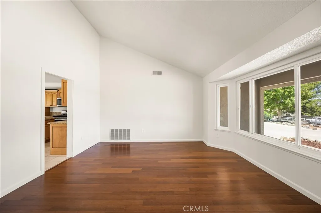 16481 Valle Vista Way, Riverside, California 92506 home-pic-19