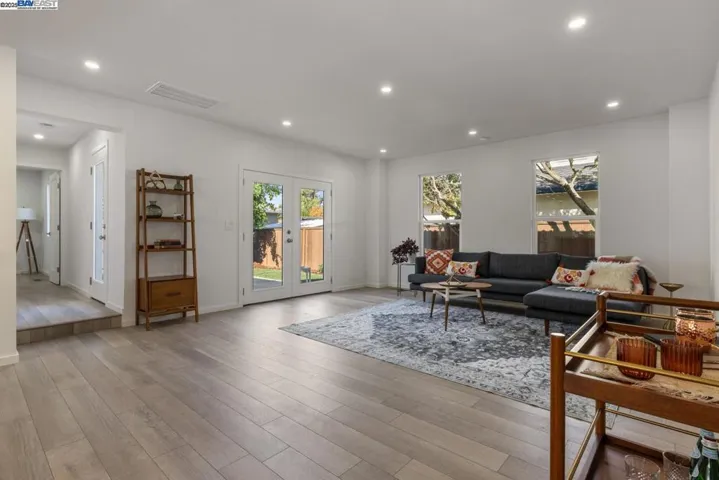 2203 Sherry, Livermore, California 94550-5727