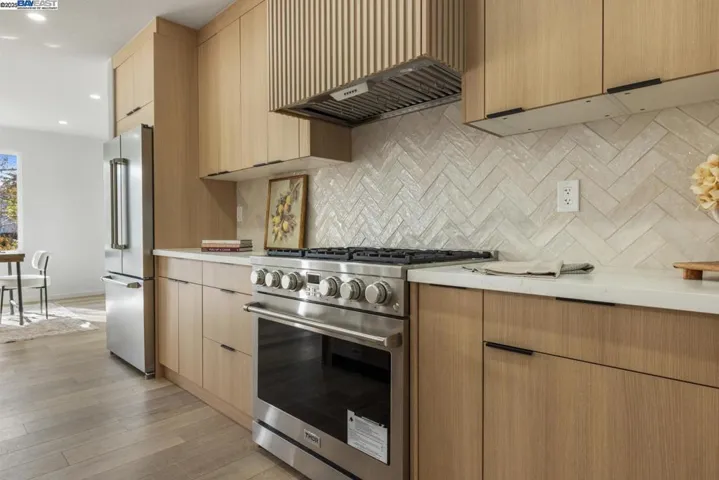 2203 Sherry, Livermore, California 94550-5727