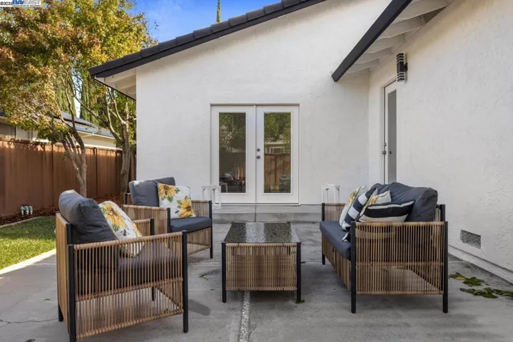 2203 Sherry, Livermore, California 94550-5727
