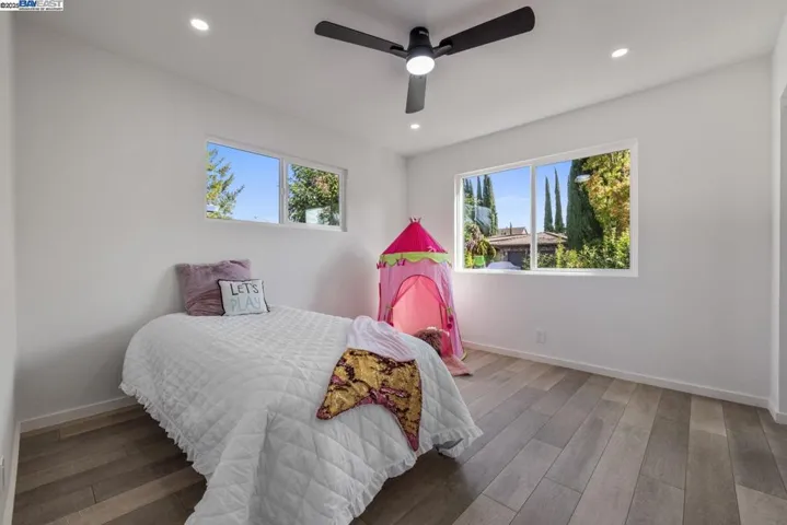 2203 Sherry, Livermore, California 94550-5727