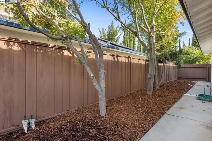 2203 Sherry, Livermore, California 94550-5727