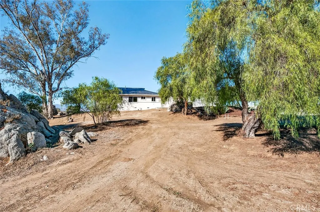 23560 Gunther Road, Menifee, California 92585 home-pic-39