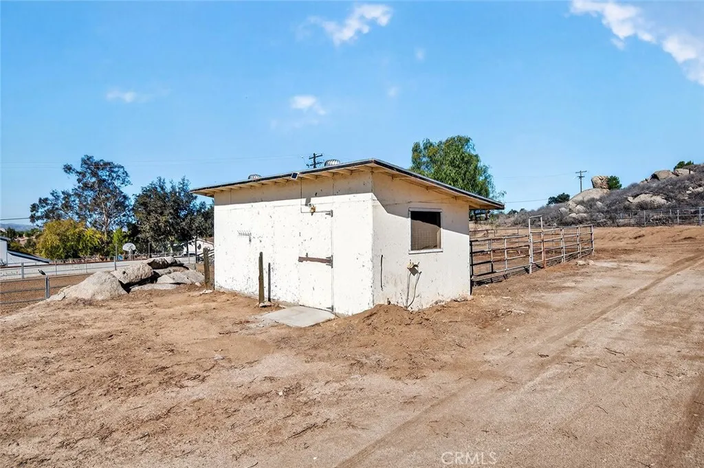 23560 Gunther Road, Menifee, California 92585 home-pic-51