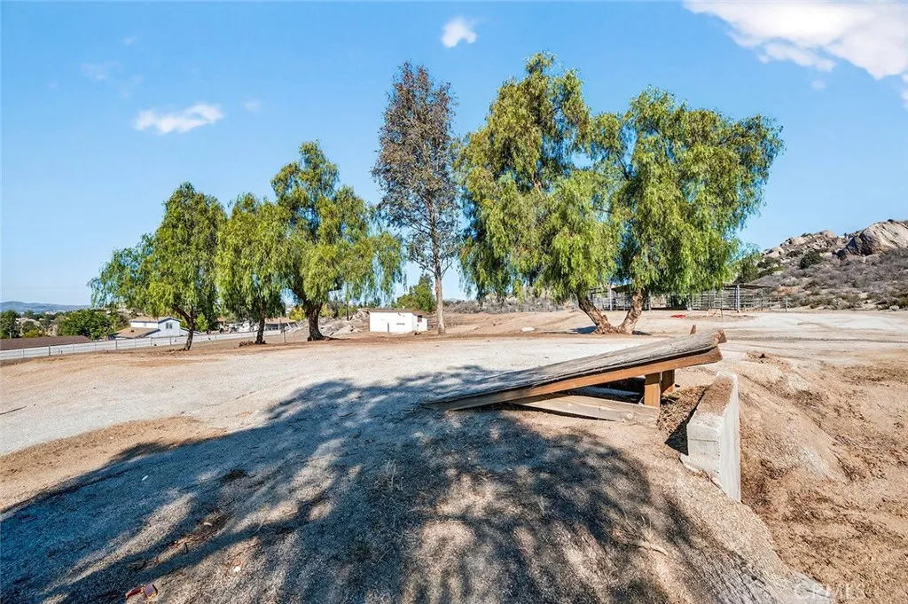 23560 Gunther Road, Menifee, California 92585 home-pic-42