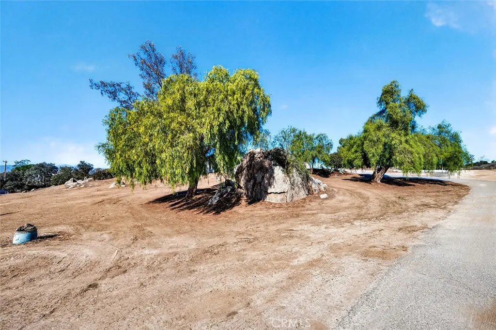 23560 Gunther Road, Menifee, California 92585 home-pic-40