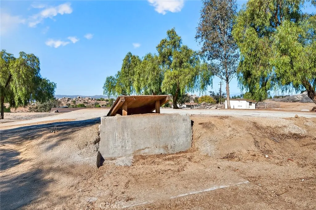 23560 Gunther Road, Menifee, California 92585 home-pic-55