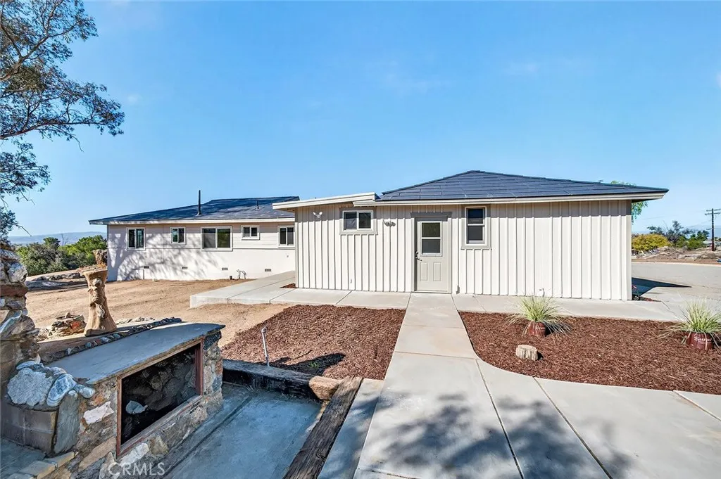 23560 Gunther Road, Menifee, California 92585 home-pic-2