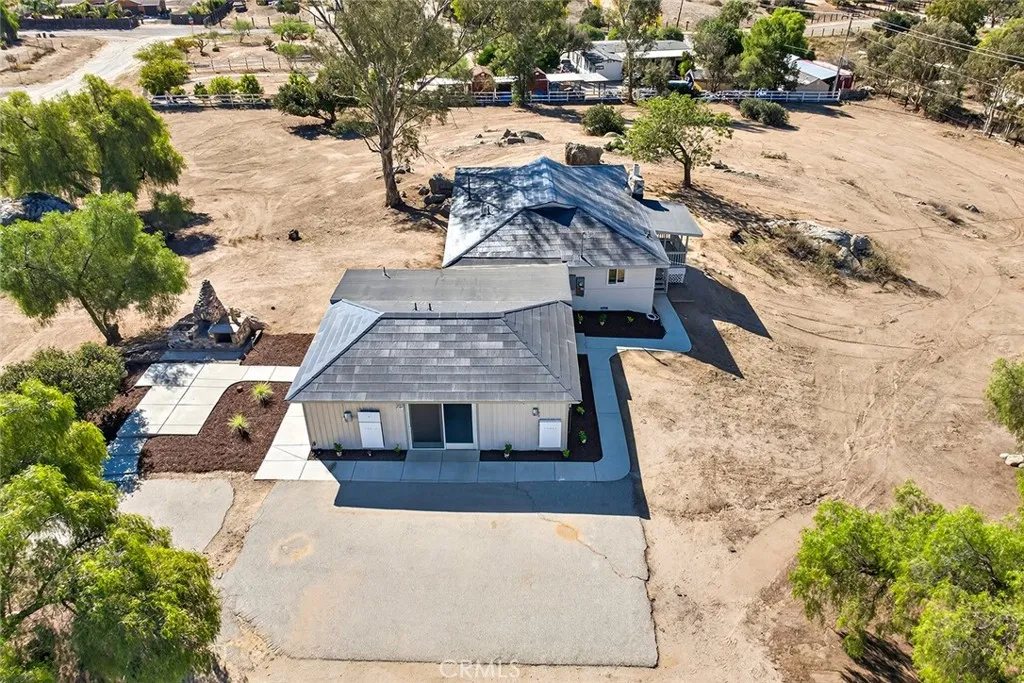 23560 Gunther Road, Menifee, California 92585 home-pic-3