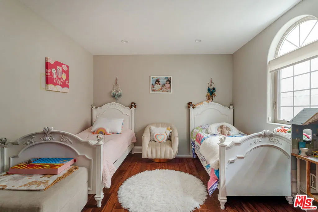 1835 Pandora Avenue 302, Los Angeles, California 90025 home-pic-31