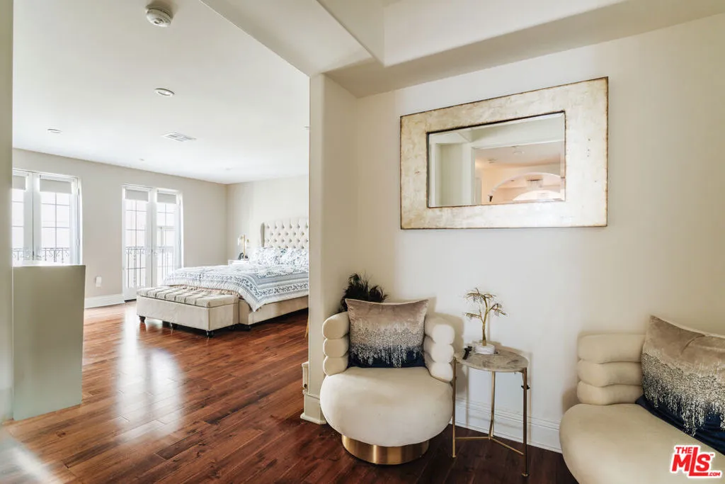 1835 Pandora Avenue 302, Los Angeles, California 90025 home-pic-23