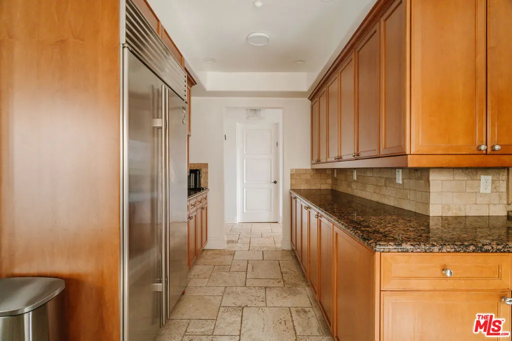 1835 Pandora Avenue 302, Los Angeles, California 90025 home-pic-13