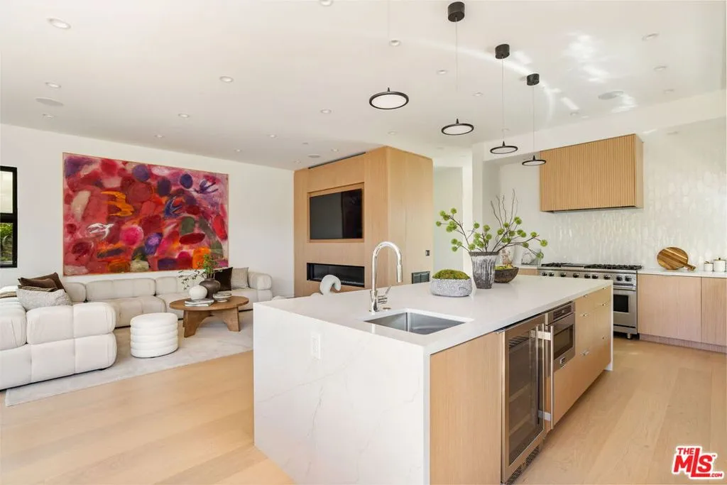 822 Superba Avenue, Venice, California 90291 home-pic-10