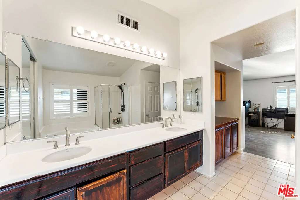 954 Taylor Lane, Fillmore, California 93015 home-pic-16