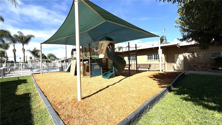 COMMUNITY PARK